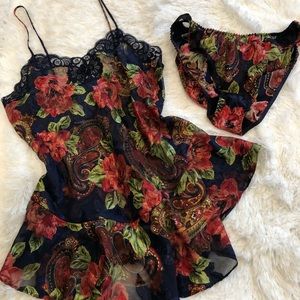 Vintage Victoria’s Secret Babydoll set